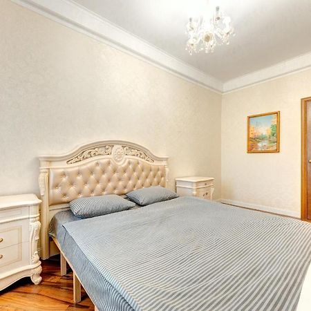 Apartments With 3 Rooms Near Palace Ukraine Київ Екстер'єр фото