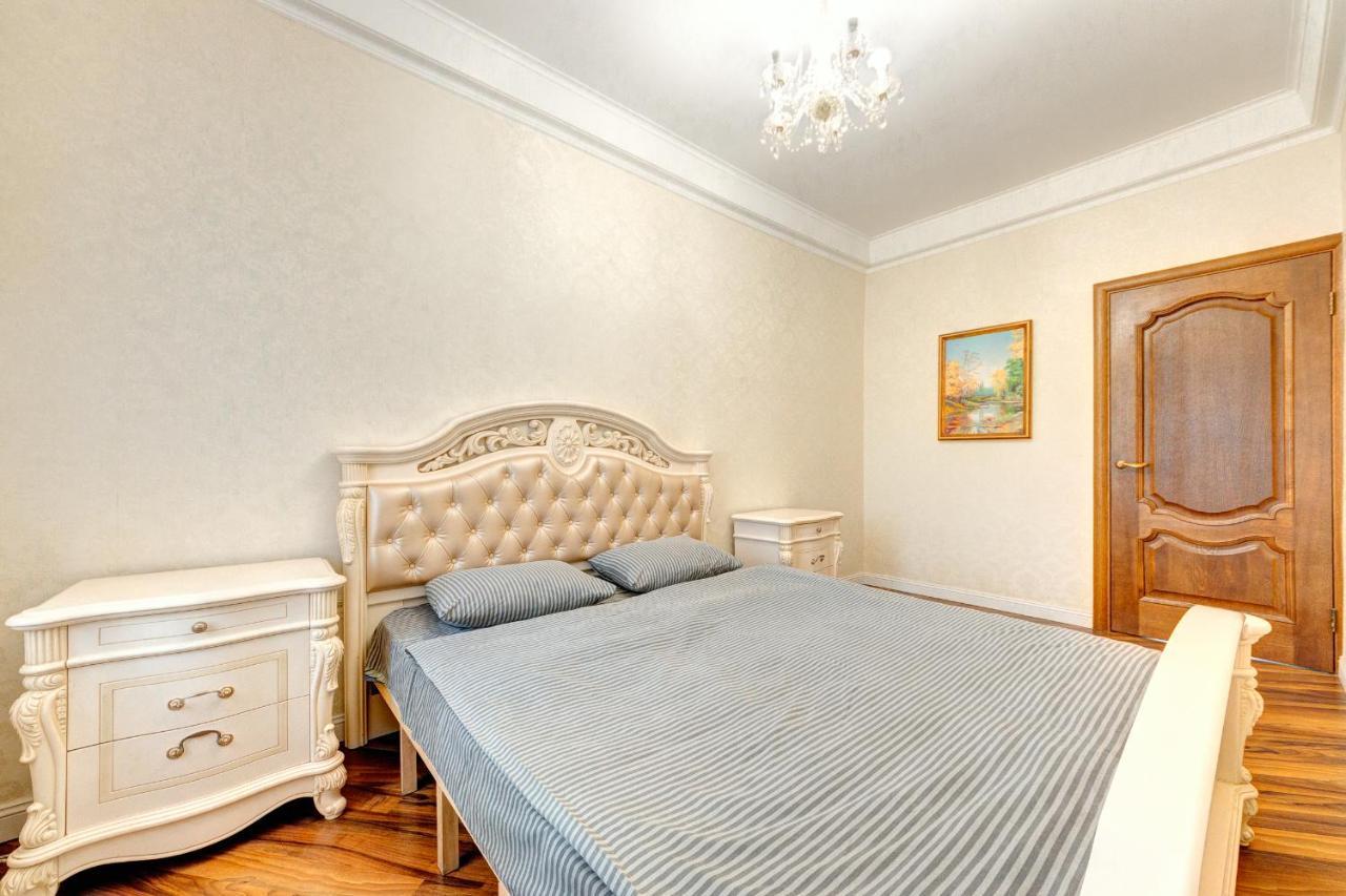 Apartments With 3 Rooms Near Palace Ukraine Київ Екстер'єр фото