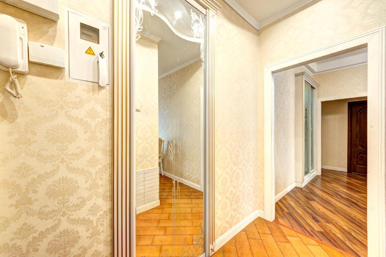 Apartments With 3 Rooms Near Palace Ukraine Київ Екстер'єр фото